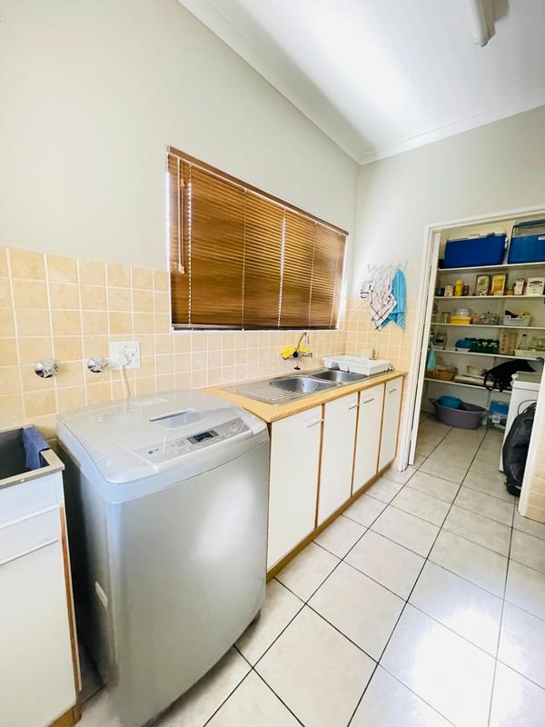 4 Bedroom Property for Sale in Panorama Western Cape